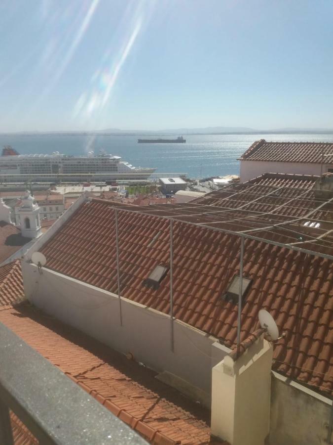 דירות ליסבון Miradouro De Santa Luzia מראה חיצוני תמונה